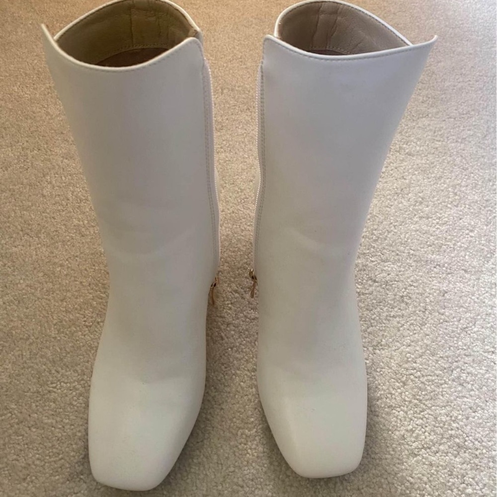 Women’s GoGo Ankle Booties - White